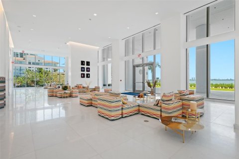 Copropriété à louer à Miami, Floride: 3 chambres, 219.99 m2 № 1226531 - photo 3