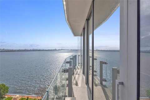 Copropriété à louer à Miami, Floride: 3 chambres, 219.99 m2 № 1226531 - photo 26