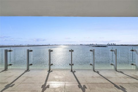 Copropriété à louer à Miami, Floride: 3 chambres, 219.99 m2 № 1226531 - photo 12