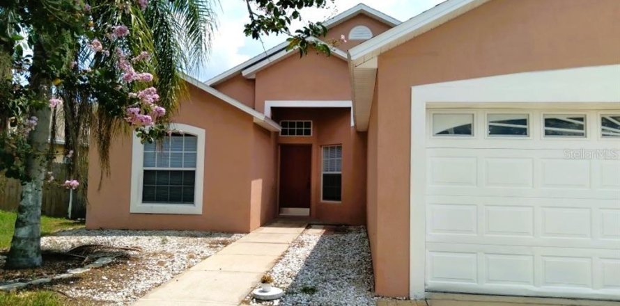 Villa ou maison à Kissimmee, Floride 3 chambres, 145.11 m2 № 1341086