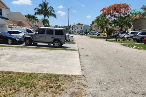 Touwnhouse à vendre à North Lauderdale, Floride: 3 chambres, 151.62 m2 № 1228162 - photo 18