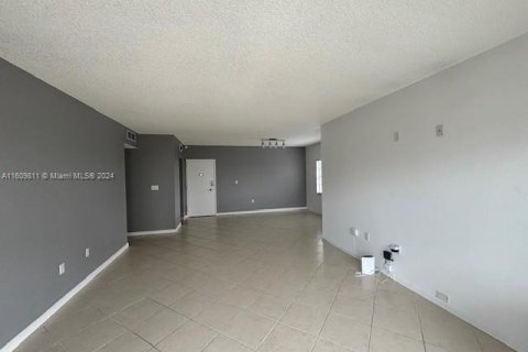 Copropriété à vendre à Sunny Isles Beach, Floride: 2 chambres, 125.42 m2 № 1292575 - photo 5