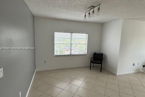 Condominio en venta en Sunny Isles Beach, Florida, 2 dormitorios, 125.42 m2 № 1292575 - foto 4