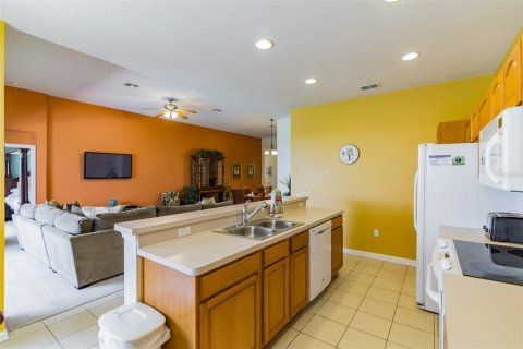 Villa ou maison à vendre à Kissimmee, Floride: 4 chambres, 174.47 m2 № 1335131 - photo 6