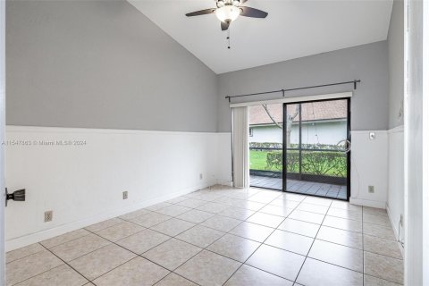Townhouse in Plantation, Florida 2 bedrooms, 98.66 sq.m. № 1058476 - photo 12