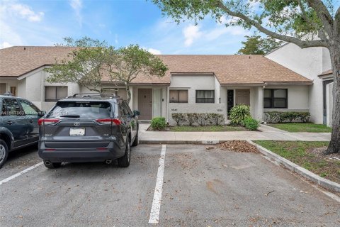 Townhouse in Plantation, Florida 2 bedrooms, 98.66 sq.m. № 1058476 - photo 2