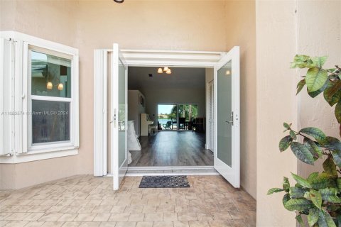 House in Pembroke Pines, Florida 4 bedrooms, 235.23 sq.m. № 1348089 - photo 22