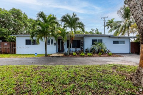 House in Fort Lauderdale, Florida 3 bedrooms, 147.99 sq.m. № 1348134 - photo 2