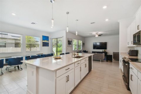 Casa en venta en Tampa, Florida, 5 dormitorios, 337.79 m2 № 1347053 - foto 19