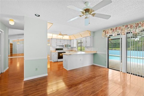 House in Spring Hill, Florida 2 bedrooms, 137.59 sq.m. № 1347298 - photo 22