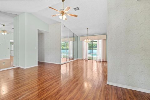 Villa ou maison à vendre à Spring Hill, Floride: 2 chambres, 137.59 m2 № 1347298 - photo 4