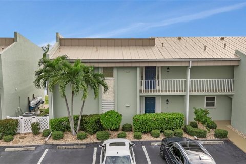 Copropriété à vendre à Punta Gorda, Floride: 2 chambres, 97.55 m2 № 1347207 - photo 1