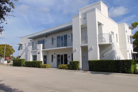 Купить коммерческую недвижимость в Делрей-Бич, Флорида № 1058936 - фото 3