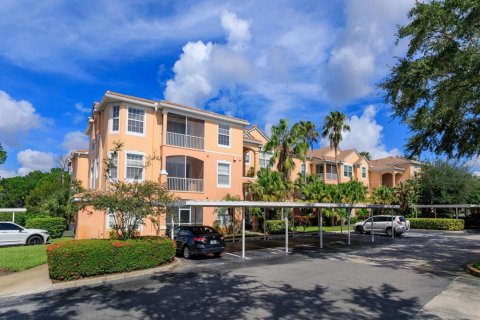 Condo in Orlando, Florida, 3 bedrooms  № 1320485 - photo 1