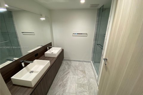 Condominio en venta en Miami, Florida, 1 dormitorio, 96.34 m2 № 1409370 - foto 3