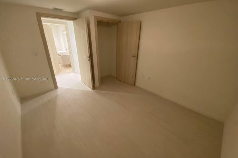 Condominio en venta en Miami, Florida, 1 dormitorio, 96.34 m2 № 1409370 - foto 8