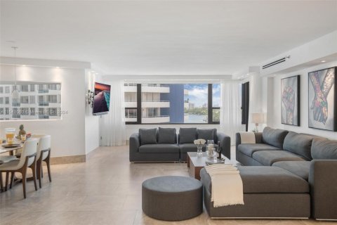 Condominio en venta en Miami Beach, Florida, 4 dormitorios, 167.22 m2 № 1040066 - foto 12