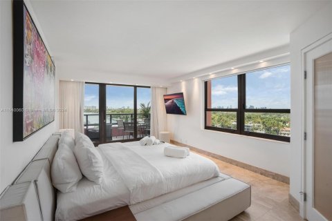 Condominio en venta en Miami Beach, Florida, 4 dormitorios, 167.22 m2 № 1040066 - foto 2