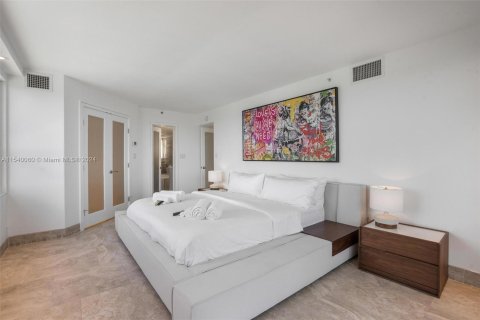 Condo in Miami Beach, Florida, 4 bedrooms  № 1040066 - photo 28