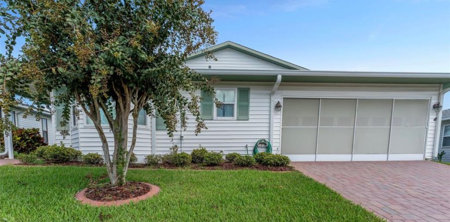 House in Lakeland, Florida 2 bedrooms, 132.48 sq.m. № 1389229