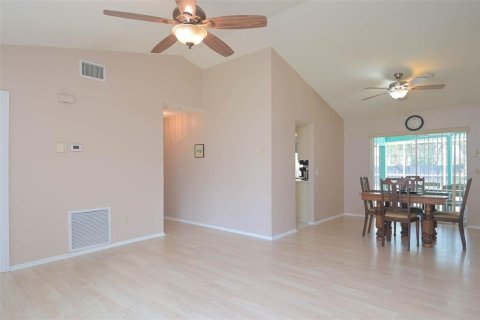 House in Port Charlotte, Florida 3 bedrooms, 140.56 sq.m. № 1389172 - photo 18