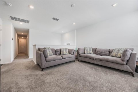 Casa en venta en Orlando, Florida, 4 dormitorios, 215.72 m2 № 1389196 - foto 30