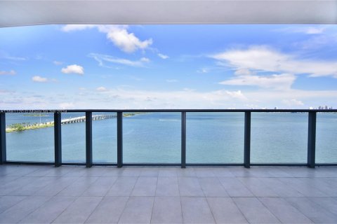 Condominio en venta en Miami, Florida, 3 dormitorios, 141.77 m2 № 1412046 - foto 1