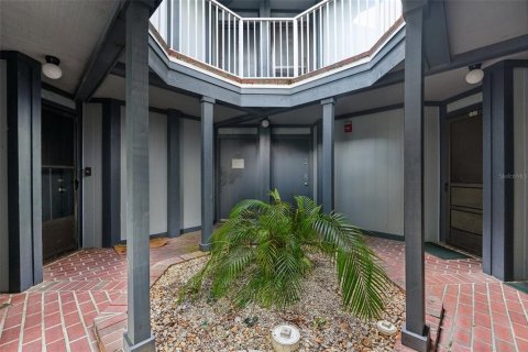 Condo in Orlando, Florida, 1 bedroom  № 1391135 - photo 2