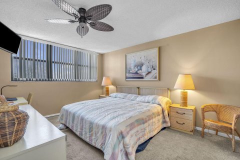 Condo in North Palm Beach, Florida, 2 bedrooms  № 1168672 - photo 10