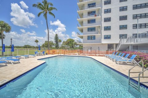 Condo in North Palm Beach, Florida, 2 bedrooms  № 1168672 - photo 6