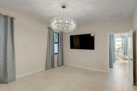 House in Jupiter, Florida 4 bedrooms, 158.86 sq.m. № 1071311 - photo 26