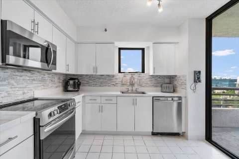 Condominio en venta en Aventura, Florida, 3 dormitorios, 118.08 m2 № 1067706 - foto 11