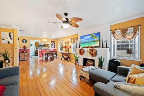 Casa en venta en Hallandale Beach, Florida, 3 dormitorios, 146.41 m2 № 1394715 - foto 7