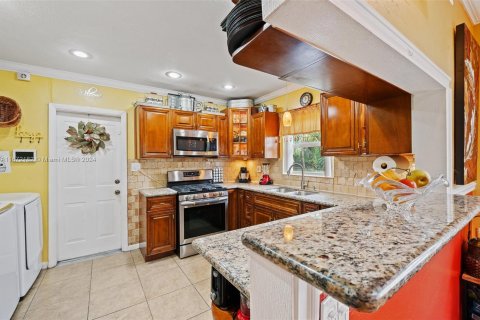 Casa en venta en Hallandale Beach, Florida, 3 dormitorios, 146.41 m2 № 1394715 - foto 10