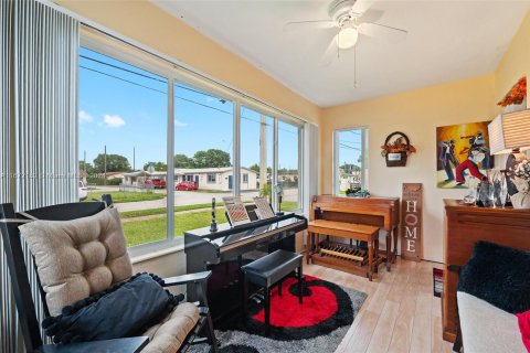 Villa ou maison à vendre à Hallandale Beach, Floride: 3 chambres, 146.41 m2 № 1394715 - photo 6