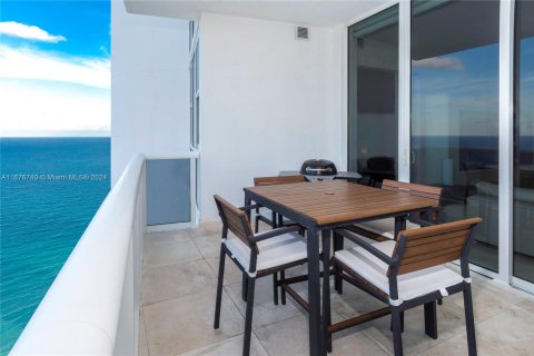 Condo in Sunny Isles Beach, Florida, 2 bedrooms  № 1402626 - photo 3