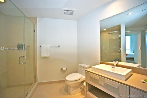 Condo in Hollywood, Florida, 2 bedrooms  № 1073338 - photo 18