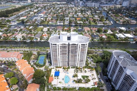 Condo in Aventura, Florida, 3 bedrooms  № 1240995 - photo 25