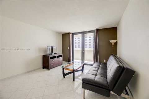 Condo in Miami Beach, Florida, 1 bedroom  № 1405852 - photo 7