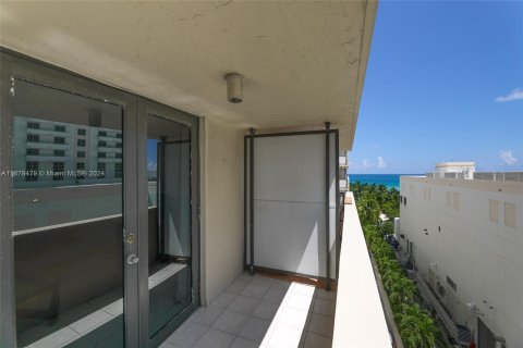 Condo in Miami Beach, Florida, 1 bedroom  № 1405852 - photo 4