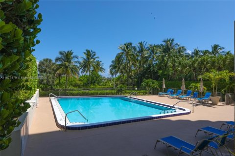 Condo in Miami Beach, Florida, 1 bedroom  № 1405852 - photo 5