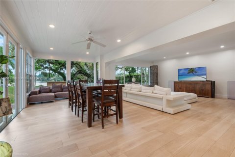 Villa ou maison à vendre à Coral Gables, Floride: 5 chambres, 339.09 m2 № 1058460 - photo 10