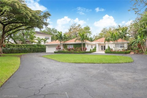 Villa ou maison à vendre à Coral Gables, Floride: 5 chambres, 339.09 m2 № 1058460 - photo 3