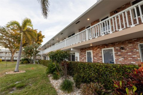 Copropriété à vendre à Pompano Beach, Floride: 2 chambres, 81.75 m2 № 1045315 - photo 3