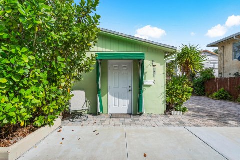 Villa ou maison à vendre à West Palm Beach, Floride: 3 chambres, 202.25 m2 № 1045375 - photo 9