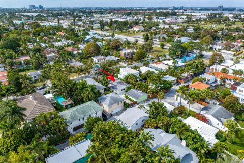 House in West Palm Beach, Florida 3 bedrooms, 202.25 sq.m. № 1045375 - photo 1