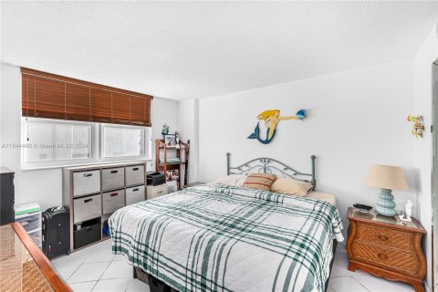 Condominio en venta en Miami Beach, Florida, 1 dormitorio, 61.22 m2 № 1046892 - foto 9