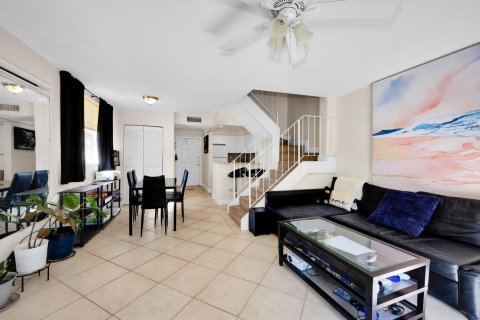 Condominio en venta en Pinecrest, Florida, 2 dormitorios, 89.19 m2 № 1024450 - foto 23