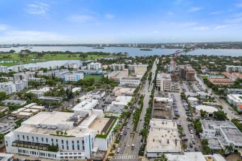 Copropriété à vendre à Bay Harbor Islands, Floride: 2 chambres, 161.65 m2 № 1241960 - photo 30