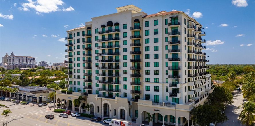 Condominio en Coral Gables, Florida, 2 dormitorios  № 1076459